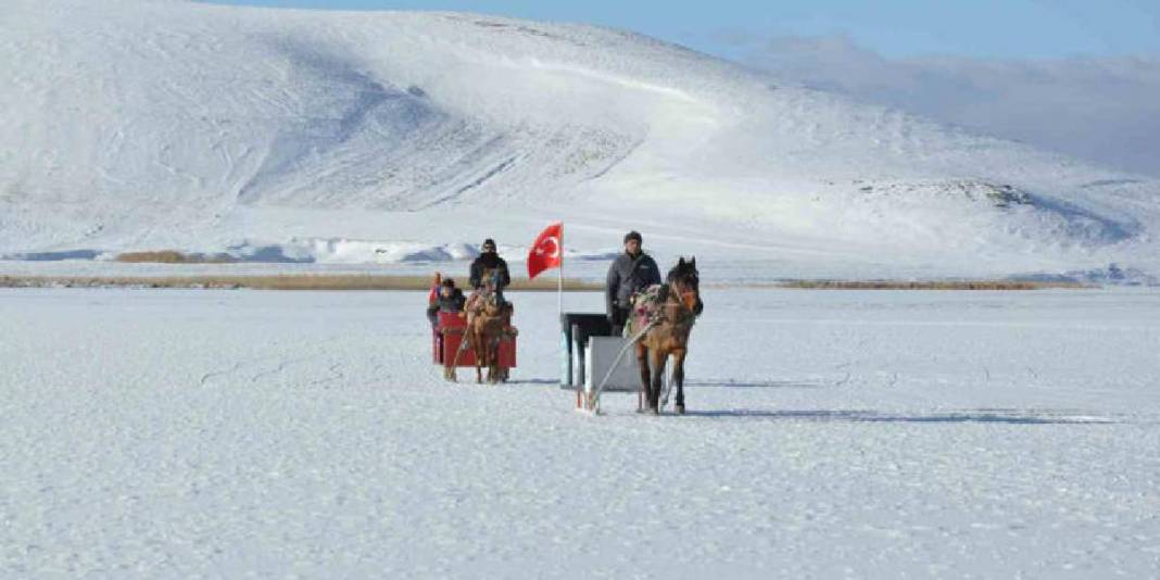 Hava -16 dereceye düştü görsel şölen başladı! Kış turizminin kalbi burada: Atlı kızaklar ve halaylarla sezon açıldı 1